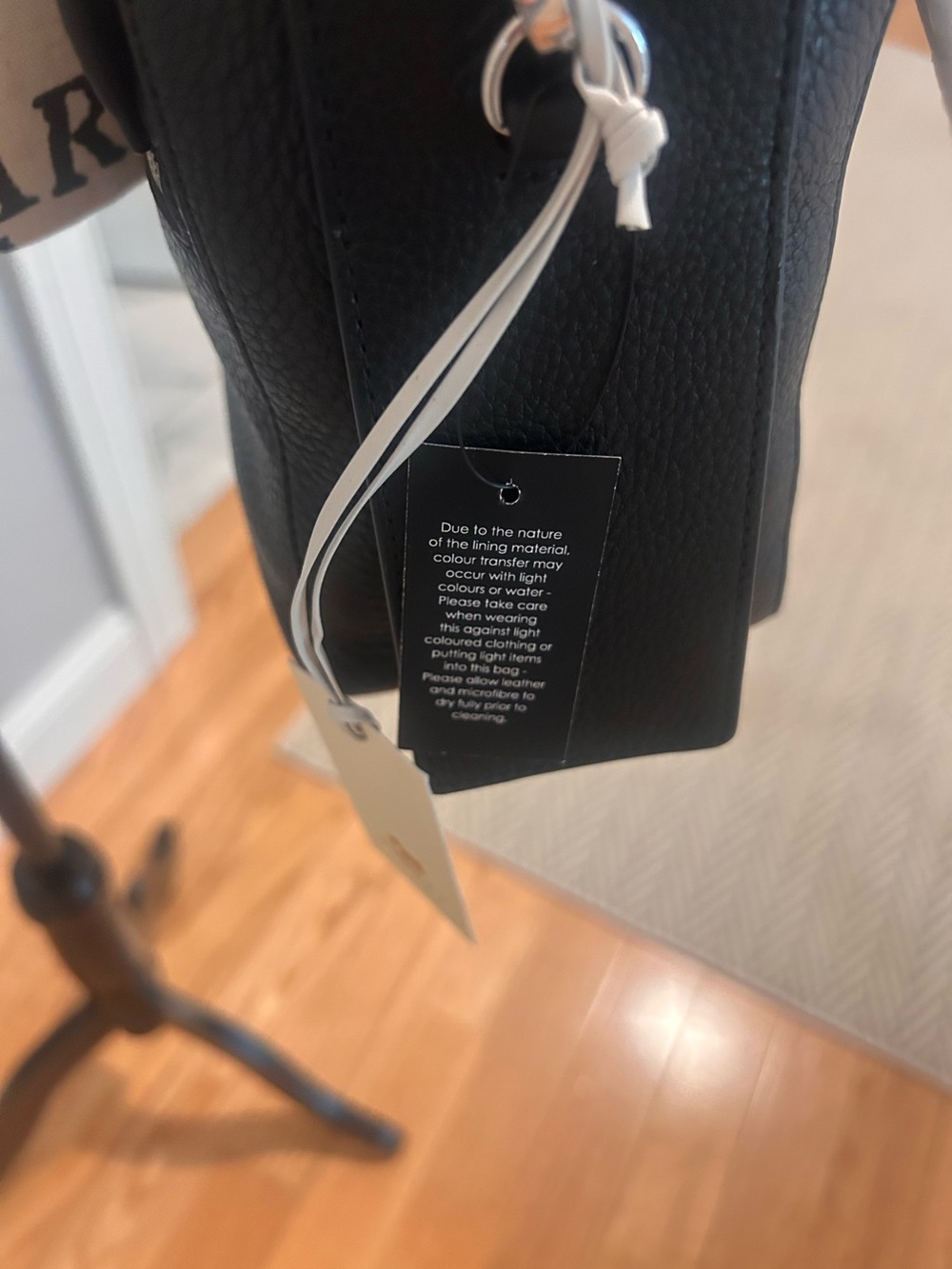 Black leather crossbody bag by Radley of London, nwt, excellent condition - Picture 6 of 9